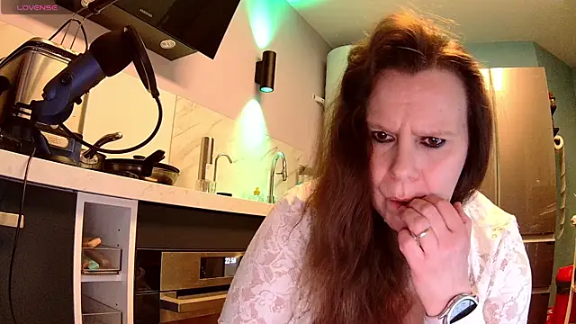 Snapshot of Endrocleia chatting on 1, 3, 2025 Endrocleia online show from 1, 3, 2025