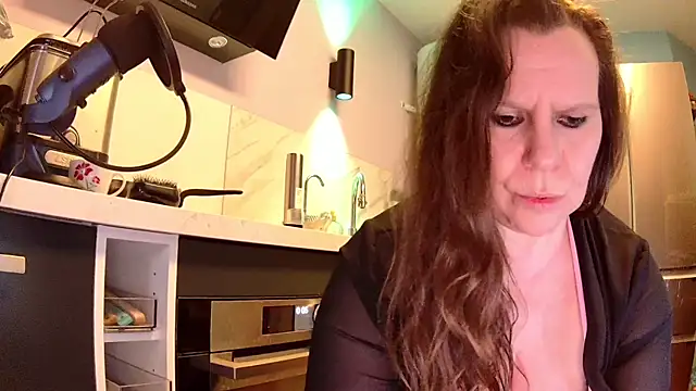 Snapshot of Endrocleia chatting on 10, 3, 2025 Endrocleia online show from 10, 3, 2025