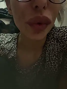 myloveforyouu online show from 3, 2, 2026