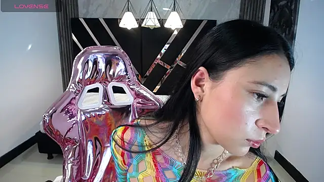 Snapshot of lizzyluk_ch chatting on 5, 2, 2025 lizzyluk ch online show from 5, 2, 2025