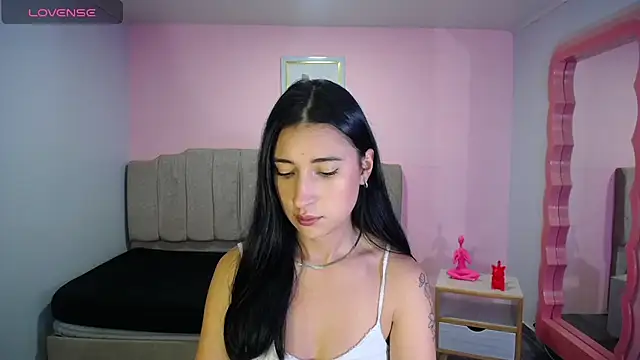 Snapshot of lizzyluk_ch chatting on 5, 11, 2025 lizzyluk ch online show from 5, 11, 2025