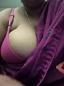 Snapshot of bigboobyrush chatting on 4, 10, 2025 bigboobyrush online show from 4, 10, 2025