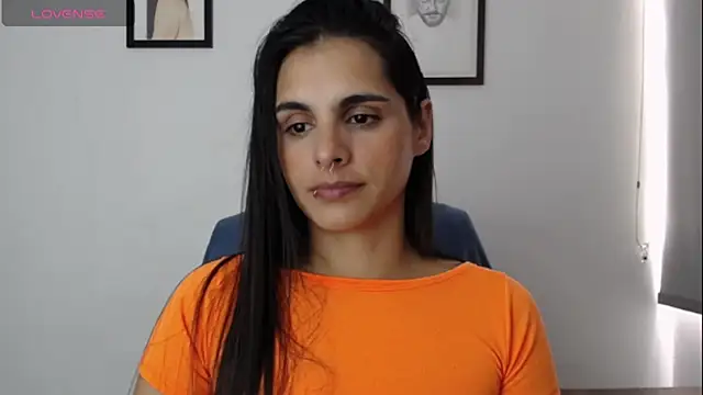 Snapshot of alma_violeta chatting on 16, 1, 2025 alma violeta online show from 16, 1, 2025