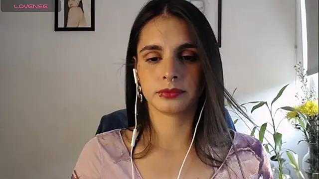 Snapshot of alma_violeta chatting on 26, 1, 2025 alma violeta online show from 26, 1, 2025