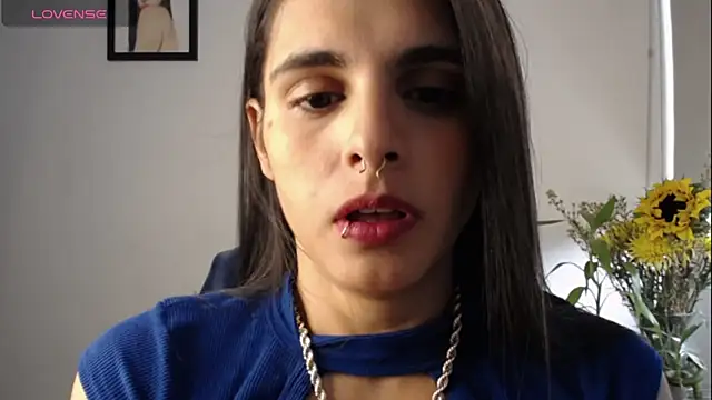 Snapshot of alma_violeta chatting on 1, 2, 2025 alma violeta online show from 1, 2, 2025