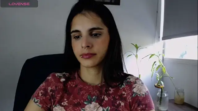Snapshot of alma_violeta chatting on 22, 3, 2025 alma violeta online show from 22, 3, 2025