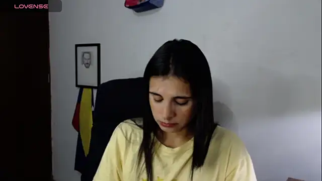 Snapshot of alma_violeta chatting on 3, 10, 2025 alma violeta online show from 3, 10, 2025