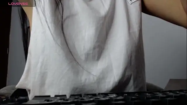 Snapshot of alma_violeta chatting on 6, 10, 2025 alma violeta online show from 6, 10, 2025