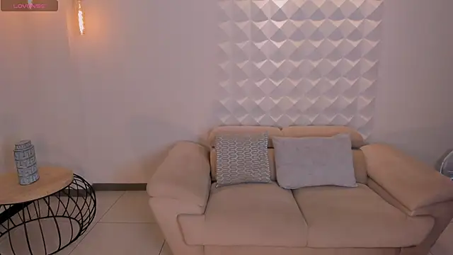 MariaHerrera  online show from 15, 10, 2025