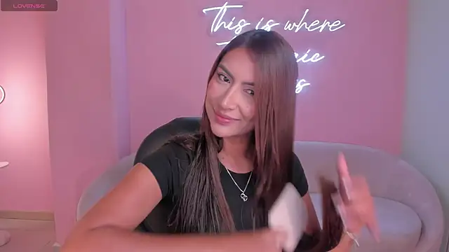ArianaDumont online show from 2, 7, 2026