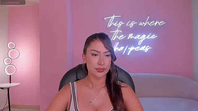 ArianaDumont online show from 3, 7, 2026
