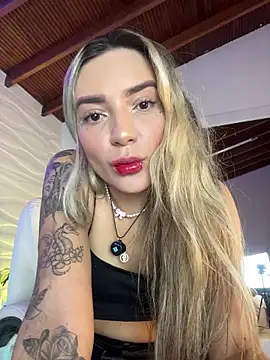 Snapshot of mariablonde_ chatting on 25, 9, 2025 mariablonde online show from 25, 9, 2025