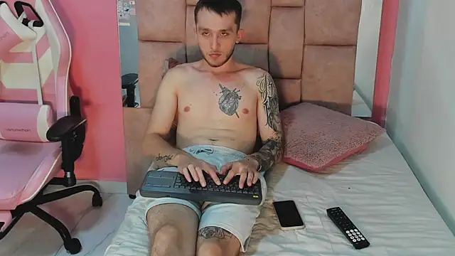 Snapshot of Dylanwhite23_ chatting on 28, 4, 2026 Dylanwhite23 online show from 28, 4, 2026