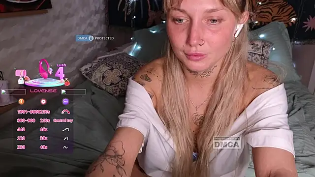 GoodGirl0024 online show from 28, 4, 2026