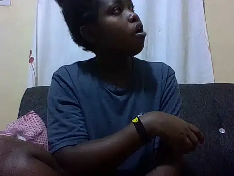 Snapshot of Sweetcecie01 chatting on 16, 6, 2026 Sweetcecie01 online show from 16, 6, 2026