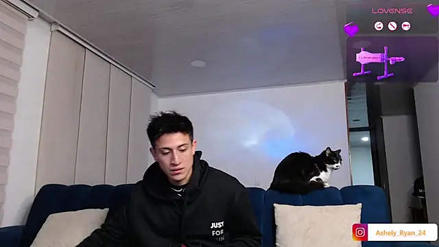 ashely ryan24 online show from 9, 9, 2025