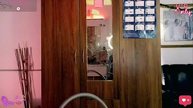 LauGrayJ online show from 8, 2, 2026