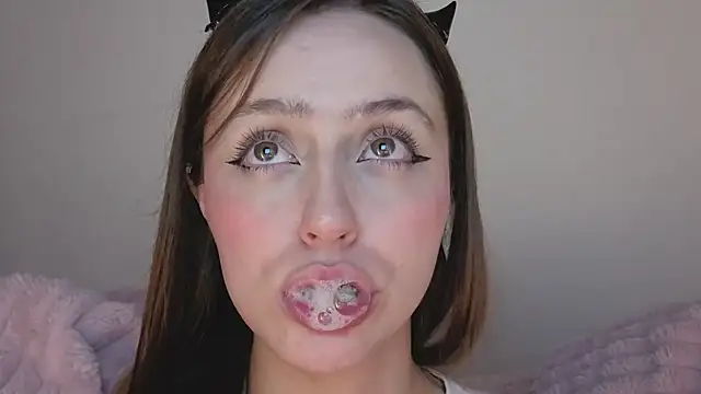 Snapshot of SofiaGc chatting on 13, 11, 2025 SofiaGc online show from 13, 11, 2025