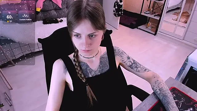 NaniMoore online show from 8, 1, 2025