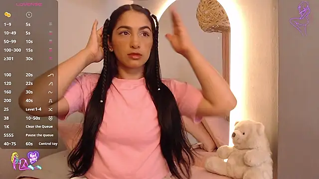 Thayssa ross online show from 12, 3, 2026