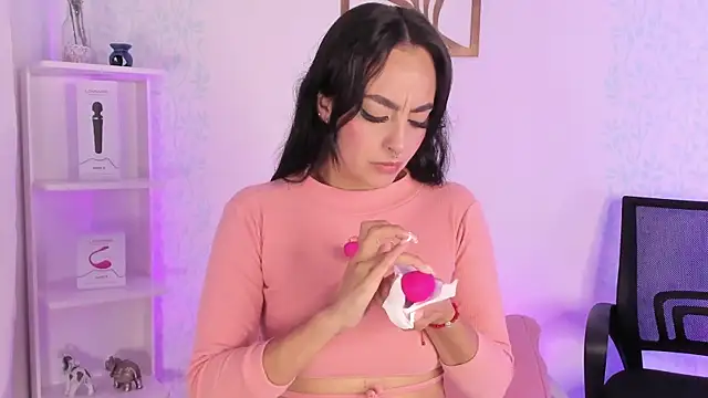 Snapshot of Eva_ritz chatting on 14, 11, 2025 Eva ritz online show from 14, 11, 2025