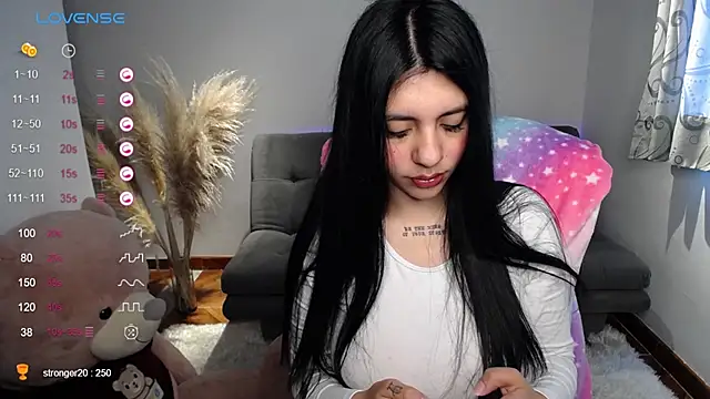 Snapshot of Alin_Aly chatting on 10, 7, 2026 Alin Aly online show from 10, 7, 2026