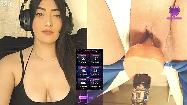 Snapshot of aleja20_- chatting on 15, 11, 2025 aleja20 - online show from 15, 11, 2025