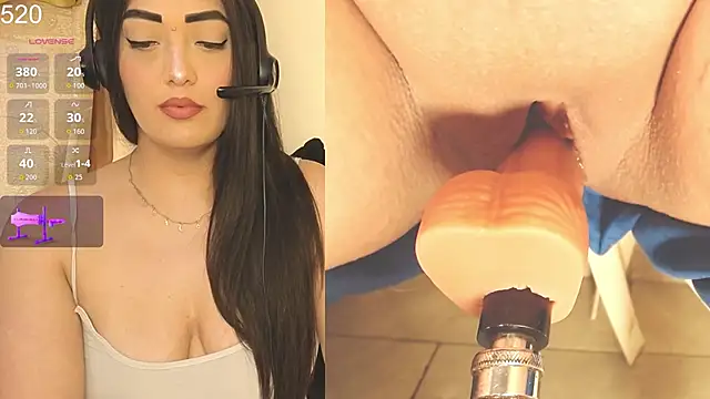 Snapshot of aleja20_- chatting on 18, 11, 2025 aleja20 - online show from 18, 11, 2025