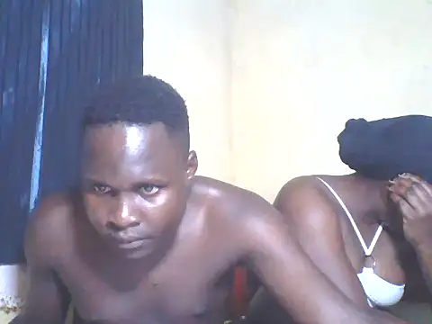 Snapshot of Dark_Queenchocolate chatting on 18, 10, 2025 Dark Queenchocolate online show from 18, 10, 2025