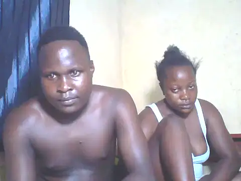 Snapshot of Dark_Queenchocolate chatting on 25, 10, 2025 Dark Queenchocolate online show from 25, 10, 2025