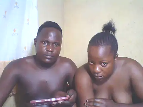 Snapshot of Dark_Queenchocolate chatting on 5, 11, 2025 Dark Queenchocolate online show from 5, 11, 2025