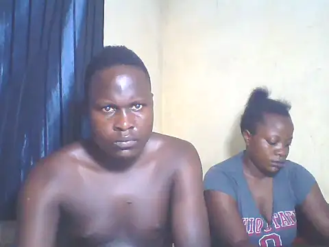 Snapshot of Dark_Queenchocolate chatting on 18, 11, 2025 Dark Queenchocolate online show from 18, 11, 2025