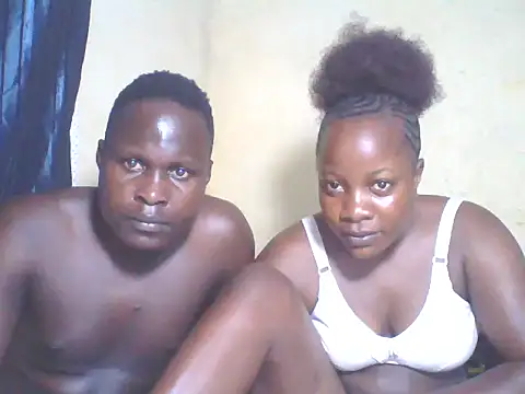 Snapshot of Dark_Queenchocolate chatting on 20, 11, 2025 Dark Queenchocolate online show from 20, 11, 2025