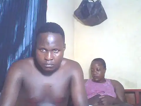 Snapshot of Dark_Queenchocolate chatting on 13, 12, 2025 Dark Queenchocolate online show from 13, 12, 2025