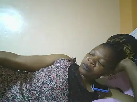 Snapshot of clakemmy250 chatting on 1, 1, 2025 clakemmy250 online show from 1, 1, 2025