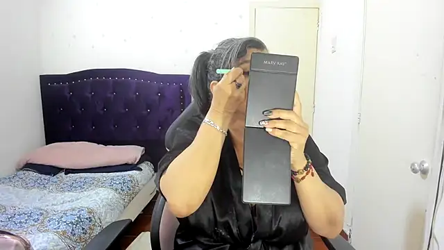 vikyadams online show from 10, 9, 2025