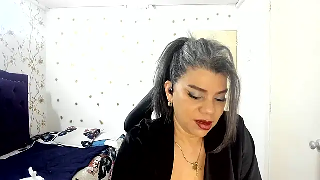 Snapshot of vikyadams chatting on 5, 7, 2026 vikyadams online show from 5, 7, 2026