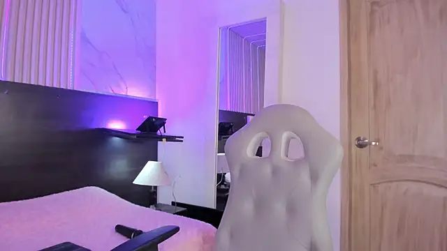 Snapshot of Violet_spencer chatting on 20, 1, 2025 Violet spencer online show from 20, 1, 2025