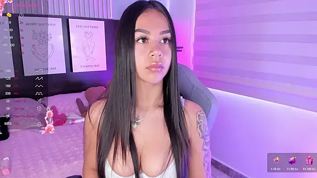 Snapshot of Violet_spencer chatting on 7, 11, 2025 Violet spencer online show from 7, 11, 2025