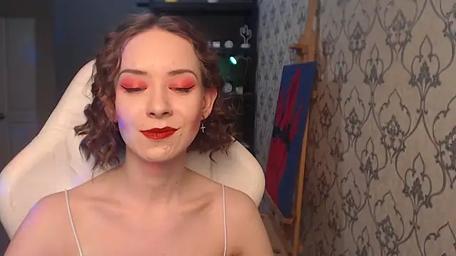 Snapshot of FascinatingEyess chatting on 4, 5, 2026 FascinatingEyess online show from 4, 5, 2026