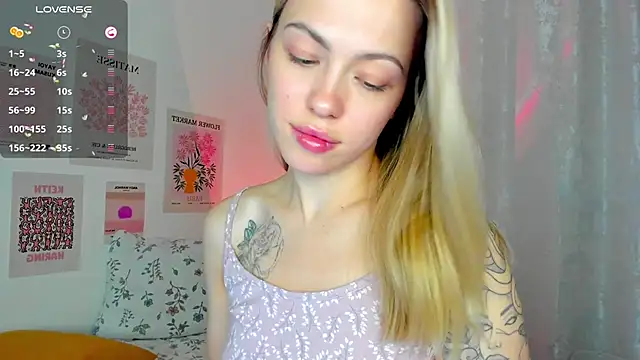Snapshot of damn_cutie chatting on 27, 12, 2024 damn cutie online show from 27, 12, 2024