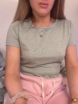 Holly-Glamour online show from 23, 11, 2025