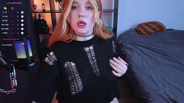 The Full Red Moon online show from 17, 2, 2025