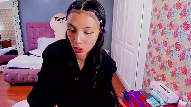 Snapshot of Iris_Stone_ chatting on 13, 3, 2025 Iris Stone online show from 13, 3, 2025