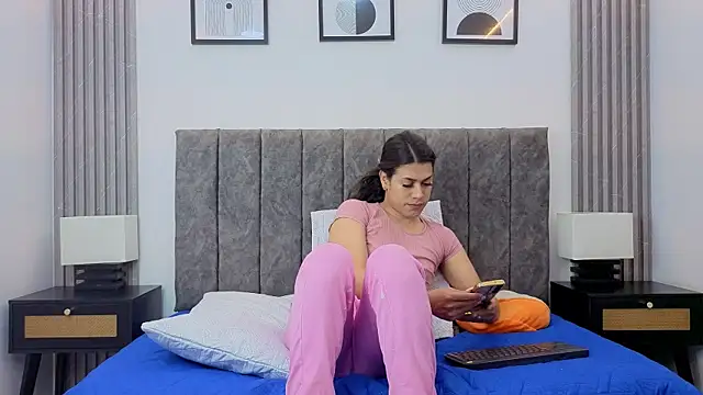 Luciana Ortiz1 online show from 8, 1, 2026