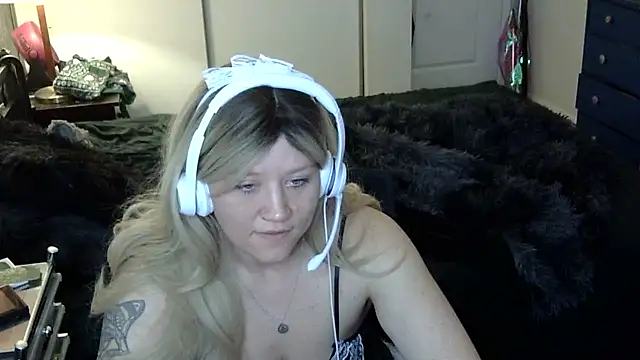 Snapshot of ziggyspice chatting on 12, 1, 2025 ziggyspice online show from 12, 1, 2025