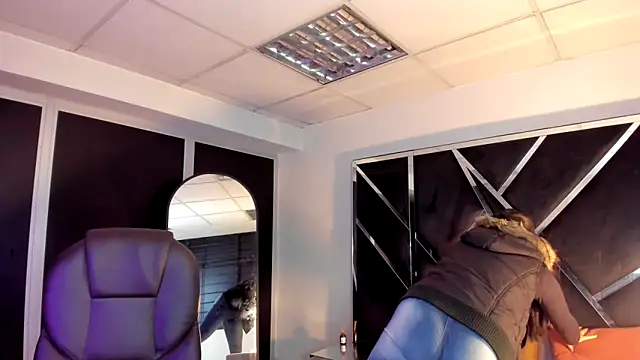 Snapshot of Ivanna18_x chatting on 11, 10, 2025 Ivanna18 x online show from 11, 10, 2025