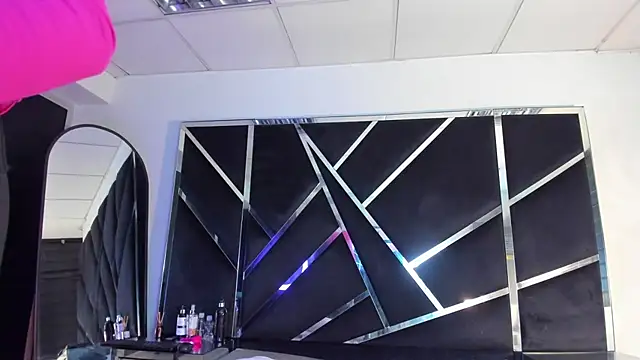 Snapshot of Ivanna18_x chatting on 17, 10, 2025 Ivanna18 x online show from 17, 10, 2025