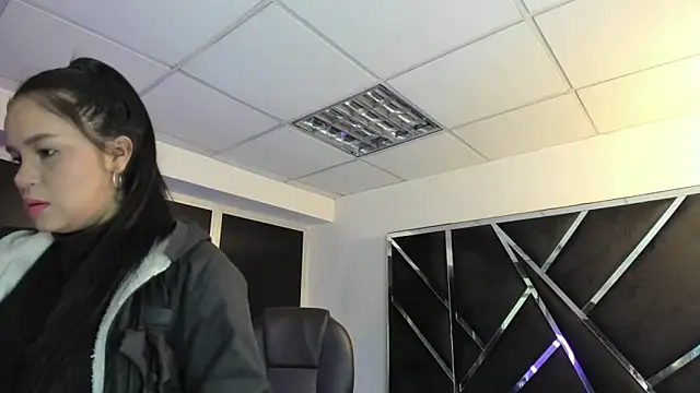 Snapshot of Ivanna18_x chatting on 6, 11, 2025 Ivanna18 x online show from 6, 11, 2025