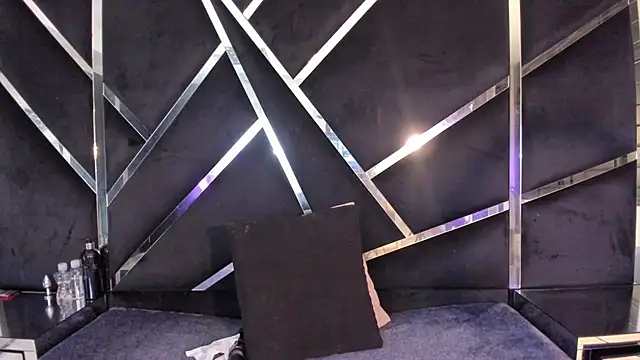 Snapshot of Ivanna18_x chatting on 15, 11, 2025 Ivanna18 x online show from 15, 11, 2025